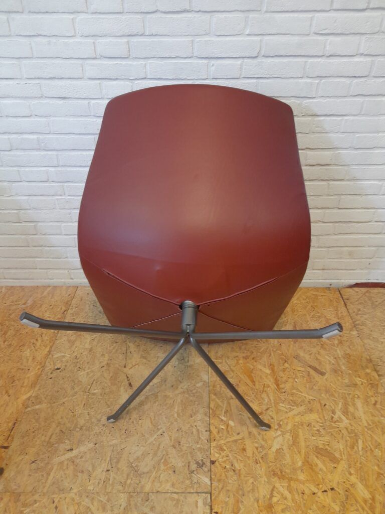 Paire de fauteuils lounge Yuki Zanotta