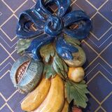 Wall decoration in slurry (fruit)