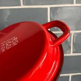 Plat rouge à poignées en métal émaillé