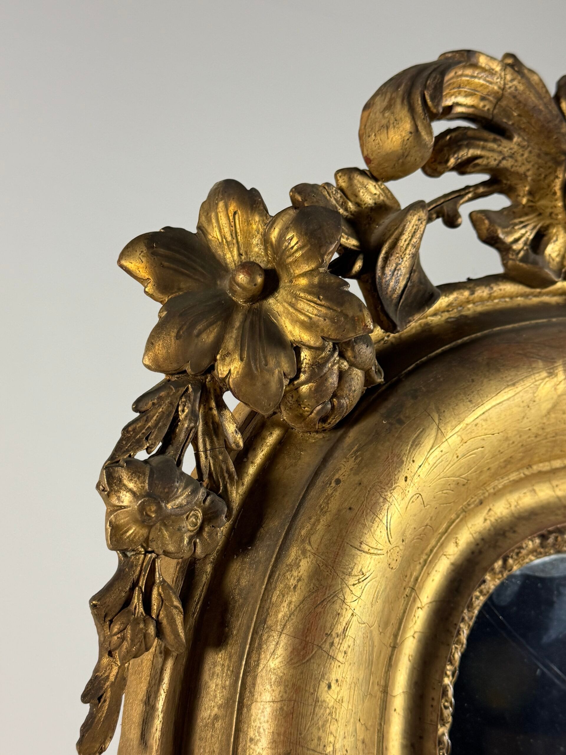 Ensemble de 2 miroirs dorés antiques français du 19ème siècle