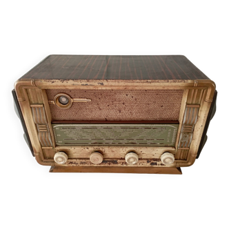 Vintage radio