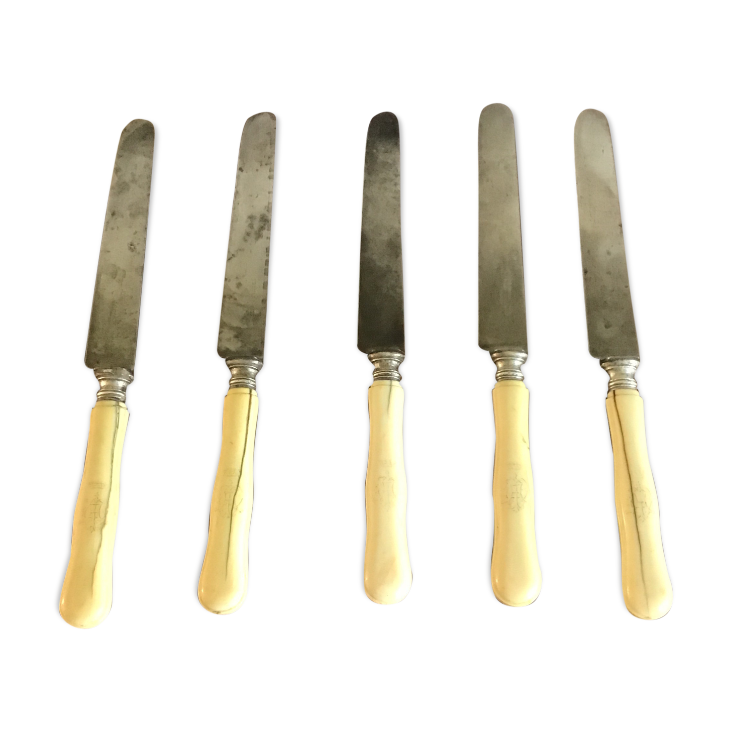 5 ivory handle knives 19 eme