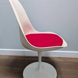 Set of 8 chairs and 10 Saarinen Tulip armchairs from 1968.