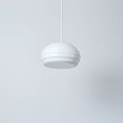 Suspension "New Wave" en verre opale Verner Panton pour Holmegaard, 1984
