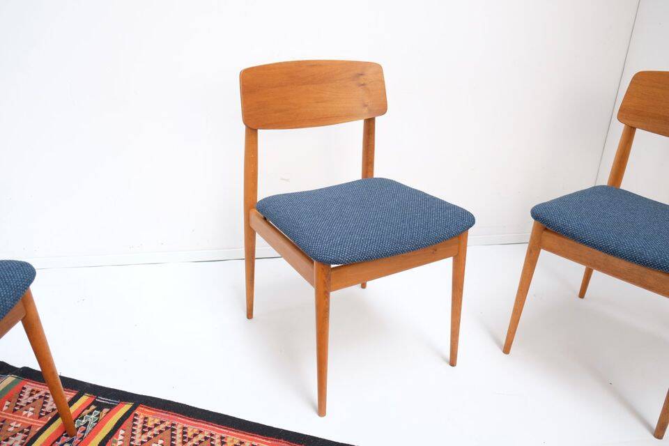 Set of 4 vintage chairs, 1960s–70s retro style, reupholstered.