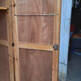 Armoire parisienne