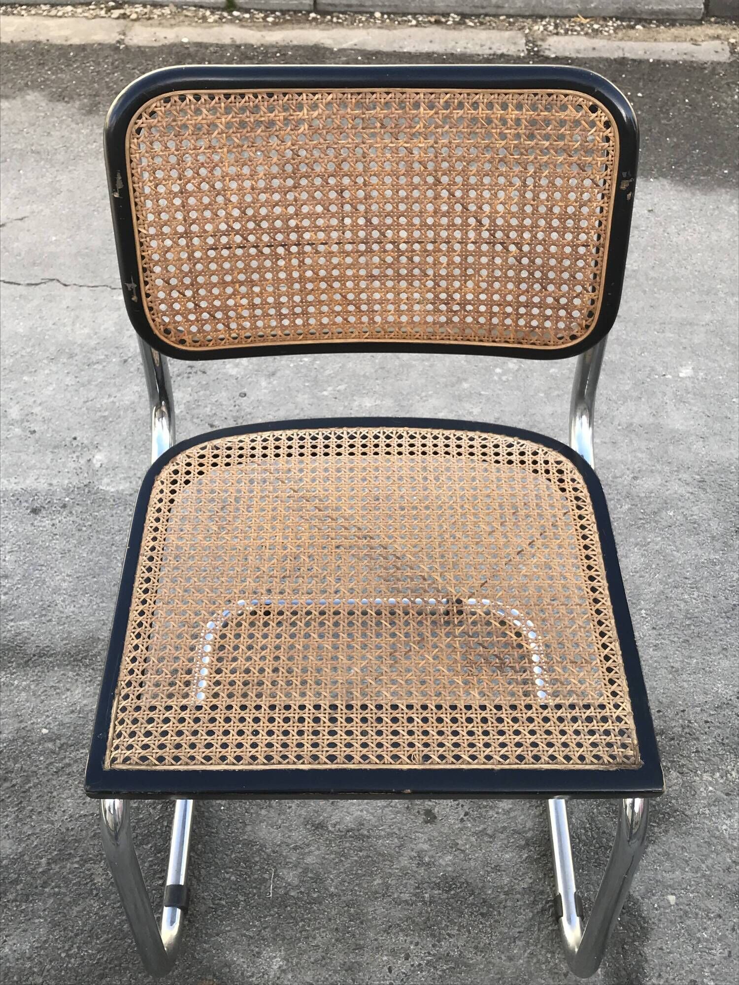Chaise cesca noire b32 de Marcel Breuer 1970