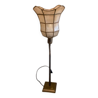 Mother-of-pearl tulip lamp