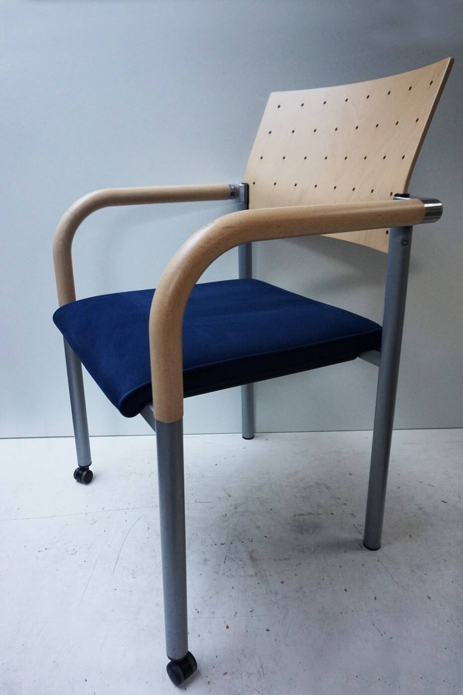 Set of 5 dining or conference chairs by Wiesner Hager and designed by Arge2