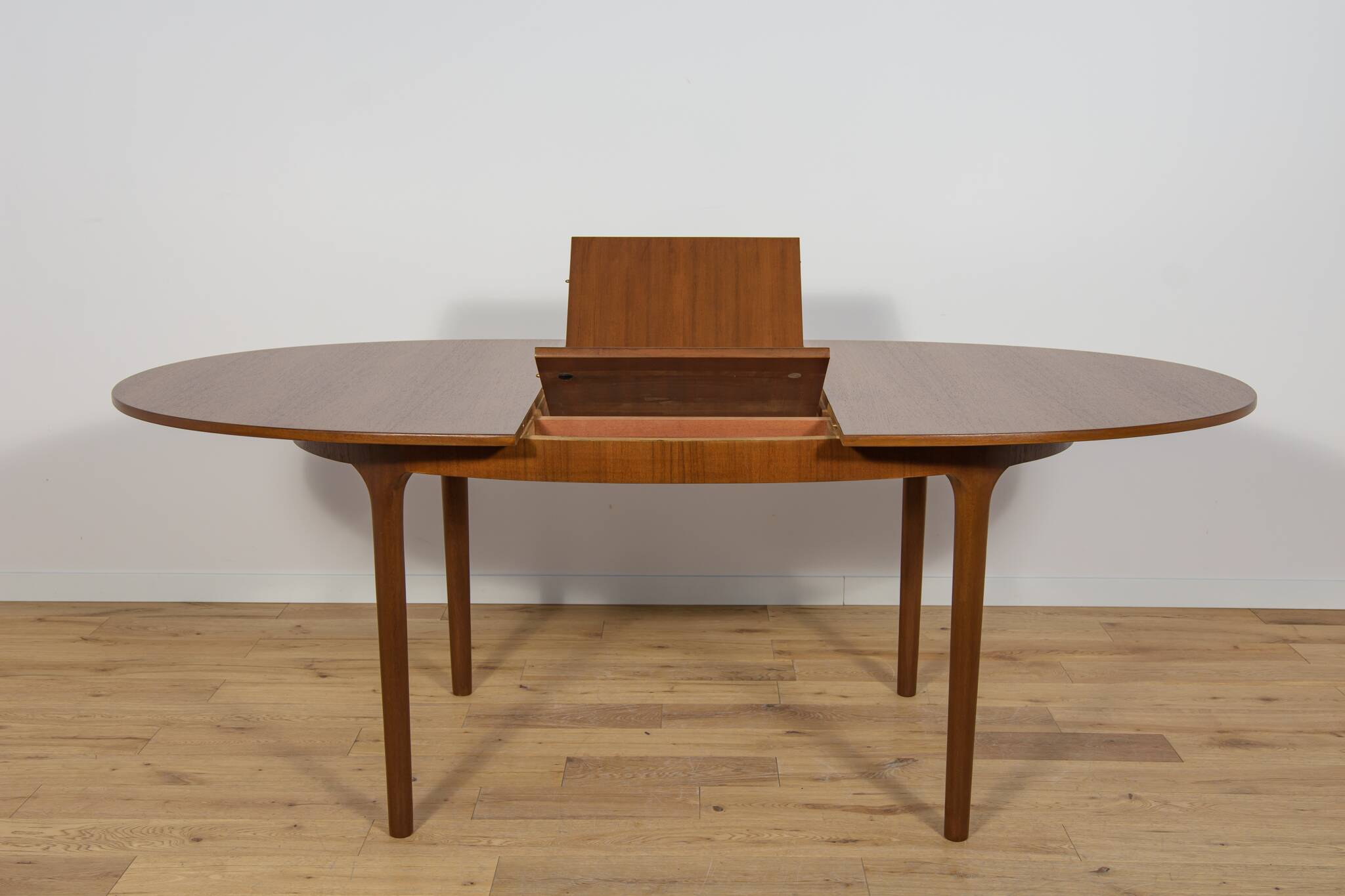 Mid-Century Oval Extendable Teak Dining Table from McIntosh, 1960s