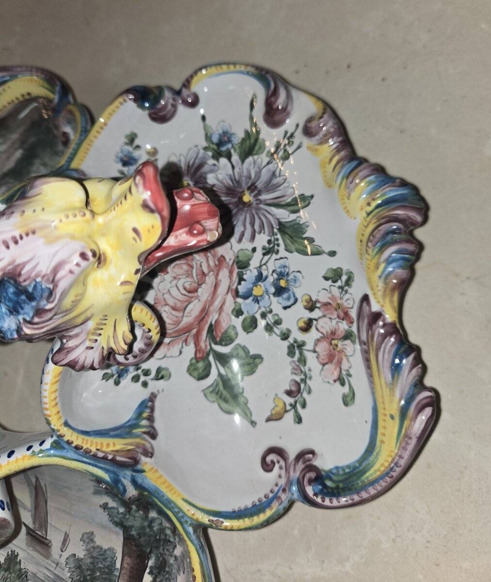 Large centrepiece in earthenware, hand-painted: Jules Verlingue workshop