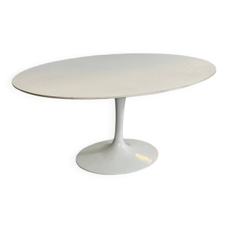 Table de Salle à Manger Ovale Tulipe par Eero Saarinen pour Knoll