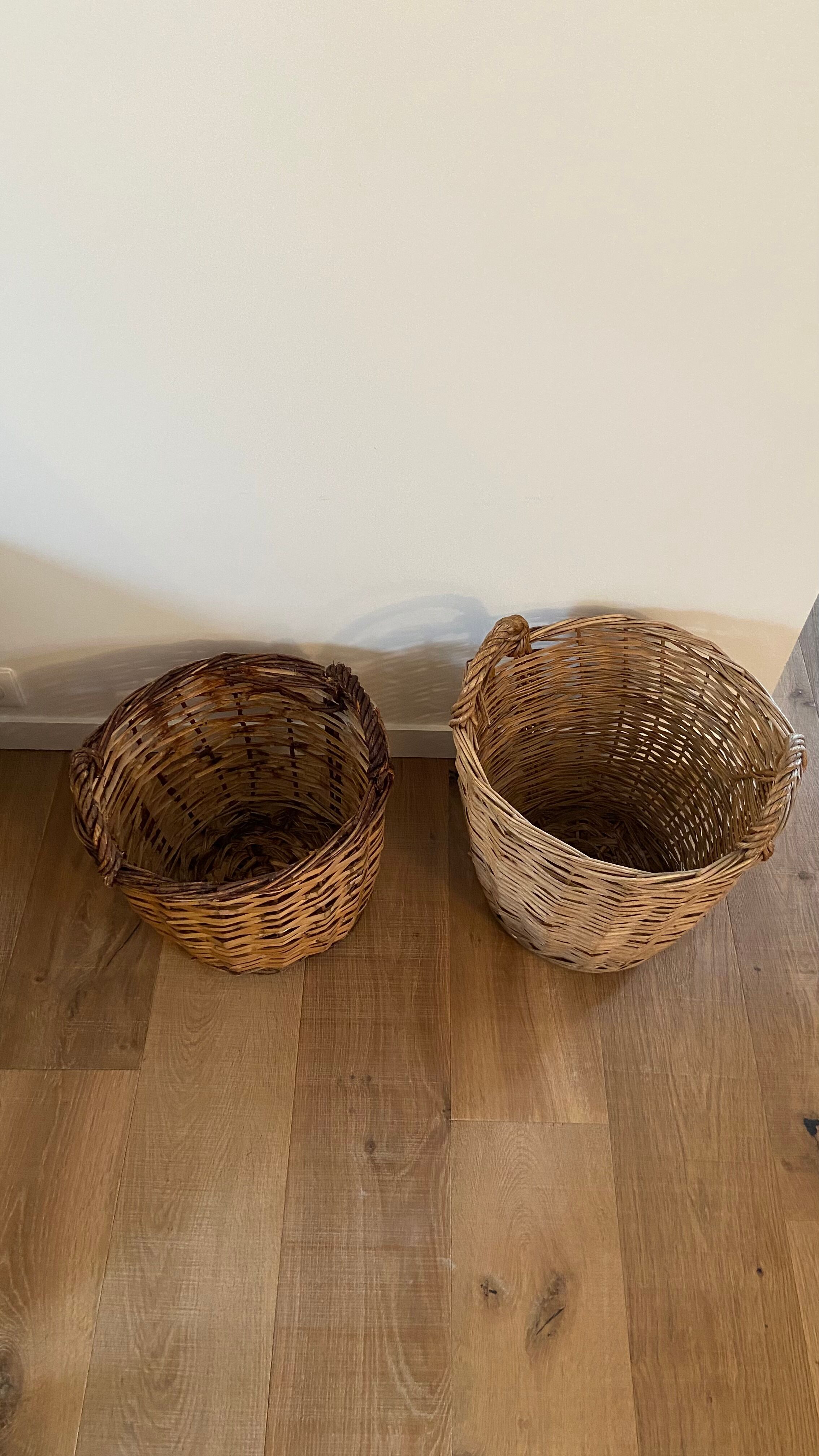 Pop-up Christmas 2022 - Vintage round basket / old basket in Dame-Jeanne