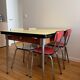 Table en Formica avec 4 chaises
