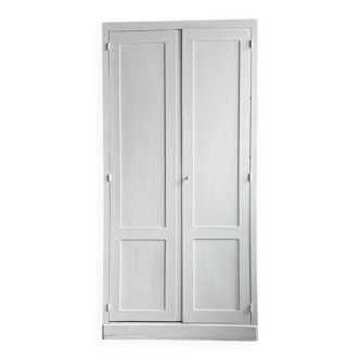 Armoire parisienne patine blanche