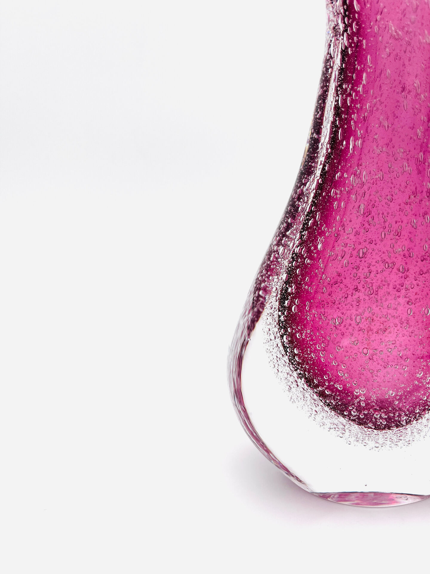 Vase signé Formia - Murano - Sommerso & Bullicante violet - 1970