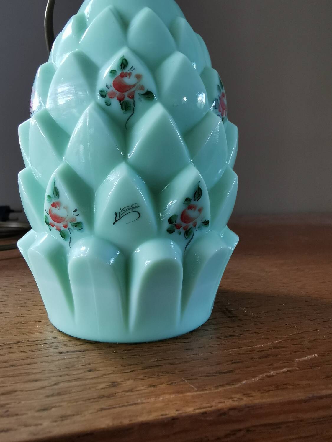 Small vintage pineapple lamp