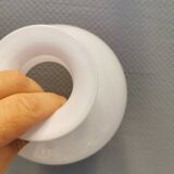 Applique en laiton avec abat-jour original en verre blanc laiteux, conçue par Svend Mejlstrøm Danemark années 1960