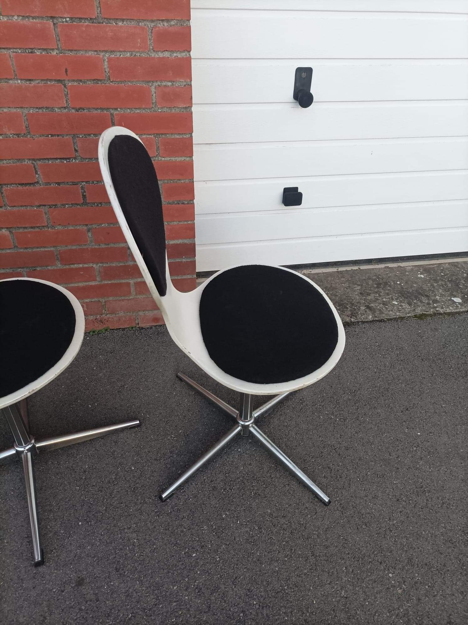 Vintage plywood swivel chairs by Elmar Flötotto - 1960