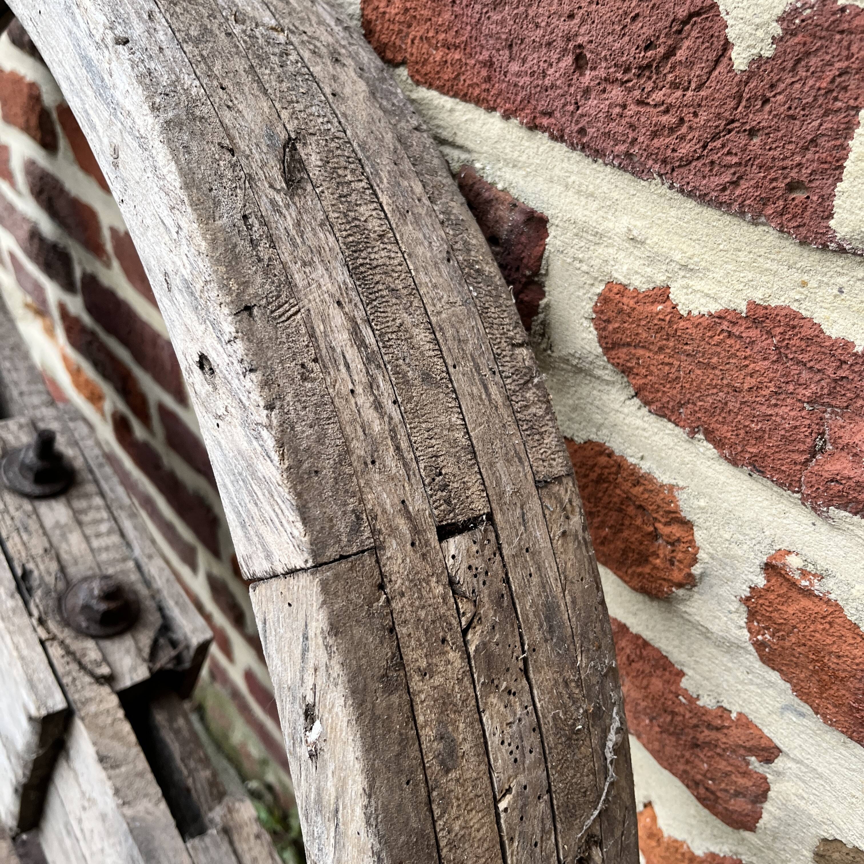 Decorative wooden wheel