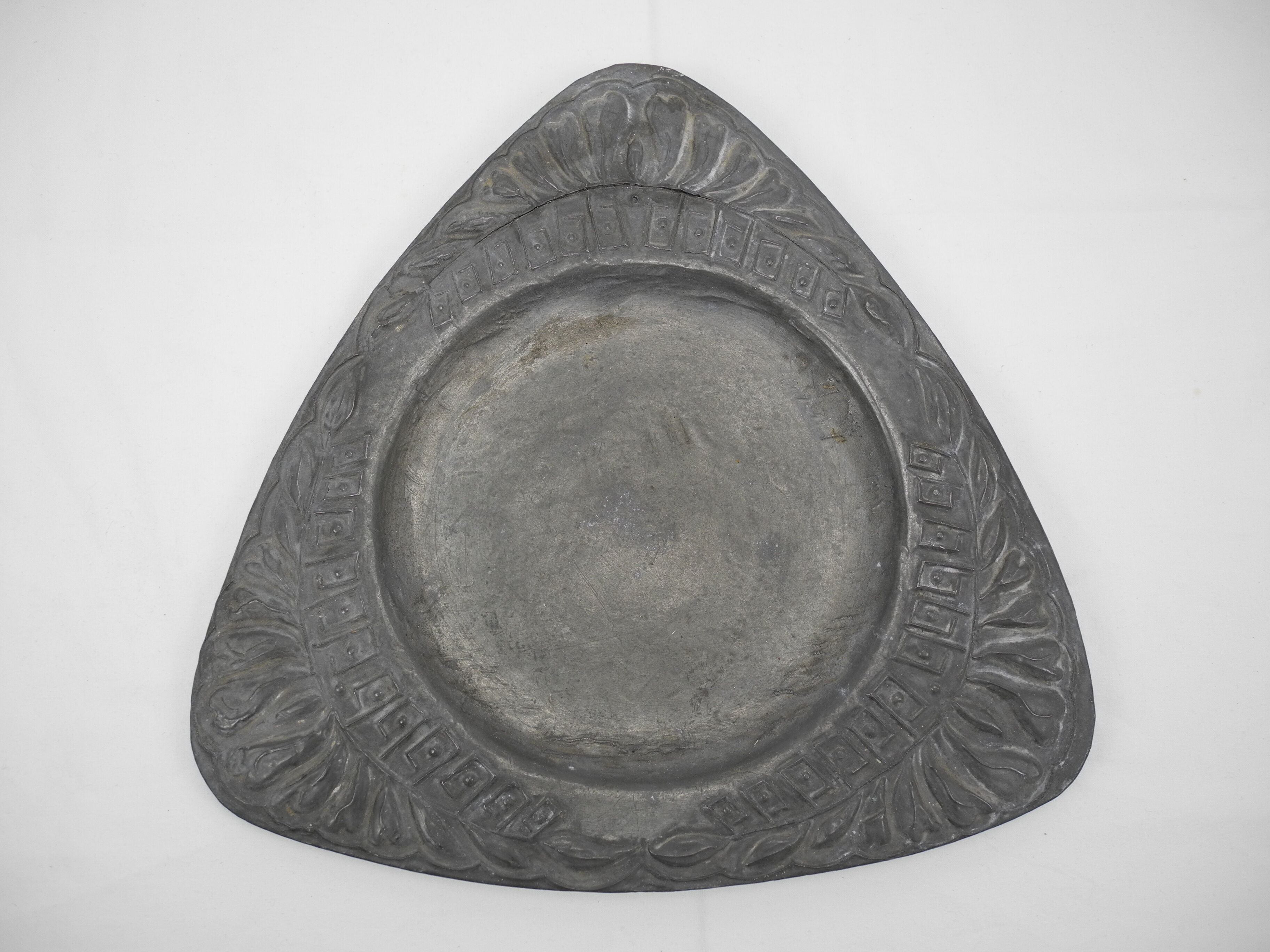 Old zinc flower pot saucer tin old zinc flower pot base