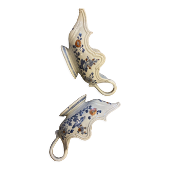 Paire de saucières recoupées, porcelaine chinoise XVIIIeme siècle