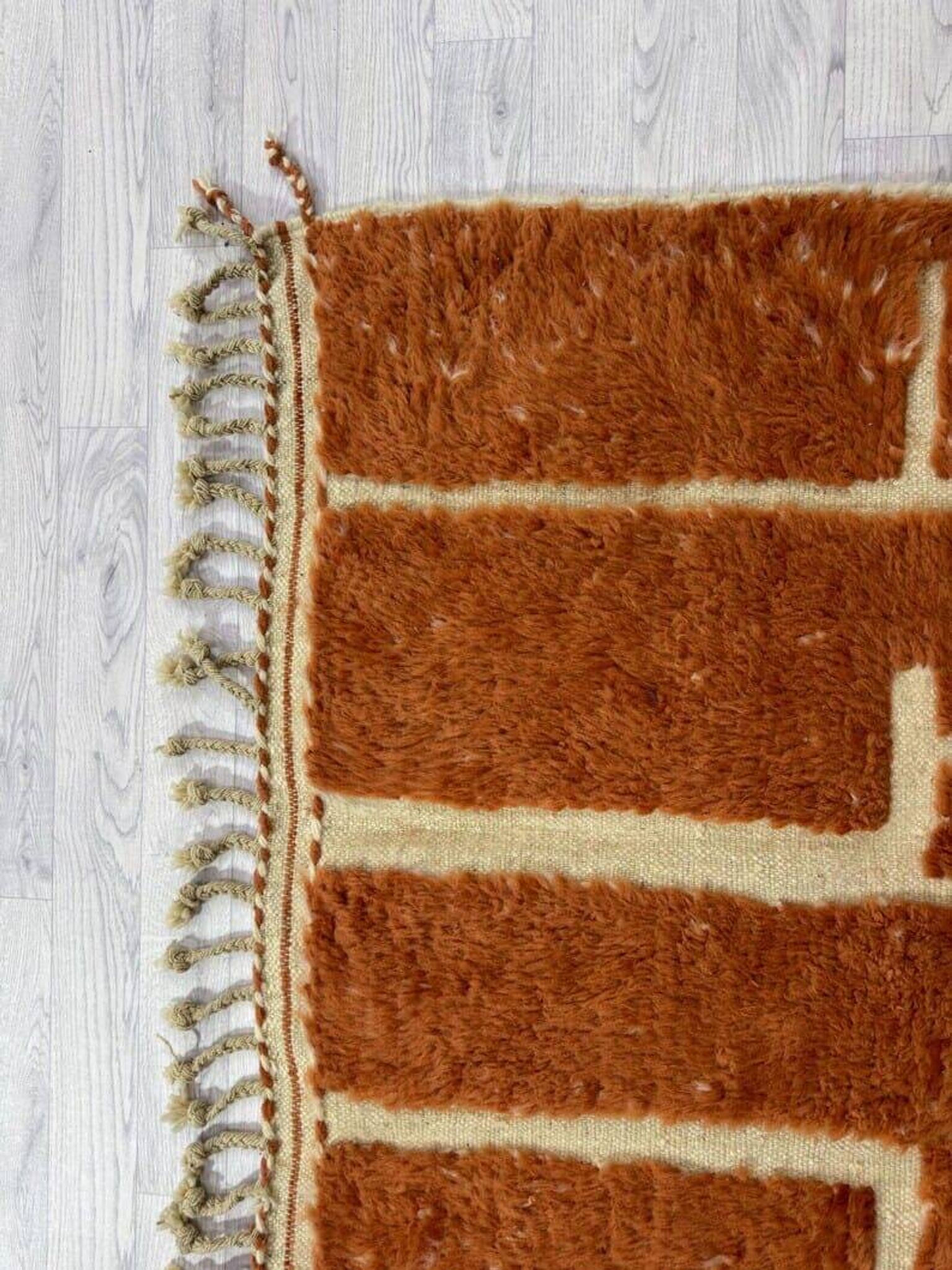 Handmade Berber rug, size 100 x 200 cm