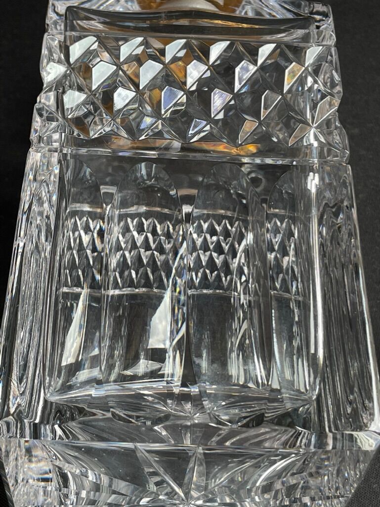 Alcohol decanter in blown and cut crystal Empire style XXth