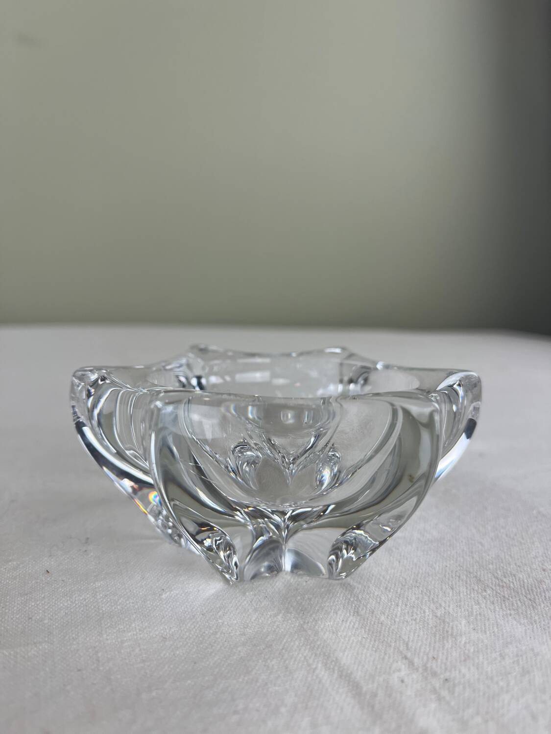 Star-shaped Daum tray