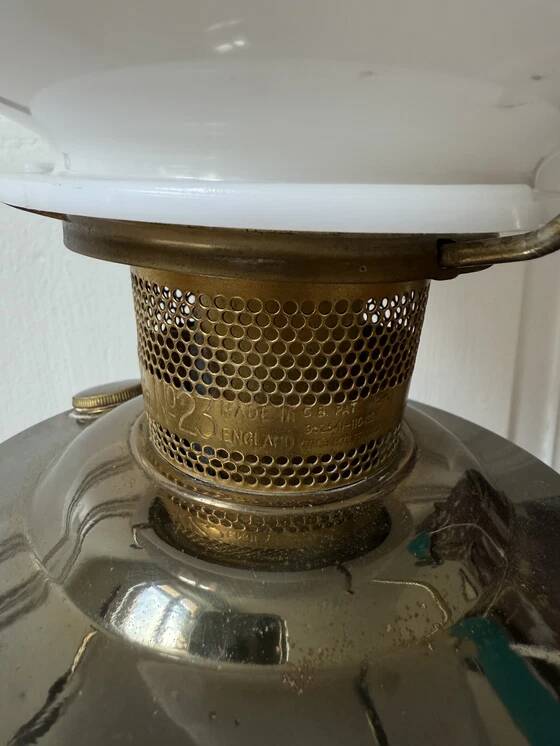 Art Nouveau electric oil lamp made in England, model Alladin 23