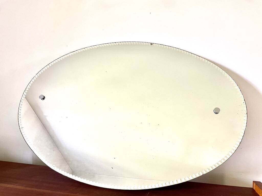 Large bevelled oval mirror 90x60 cm