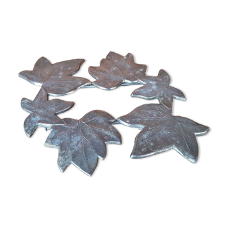 Underside flat silver metal extendable decoration leaves