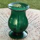 Grand Photophore, Bougeoir en verre soufflé vert, de style verrerie de BIOT, made in france