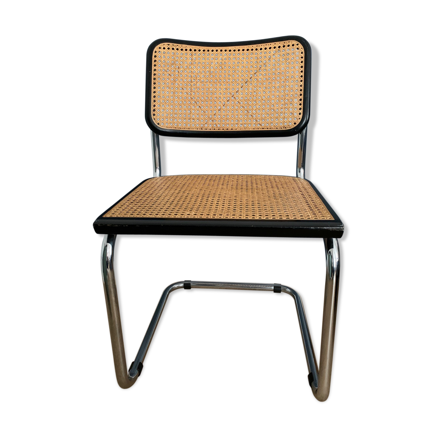 Black B32 chair by Marcel Breuer