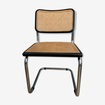 Black B32 chair by Marcel Breuer