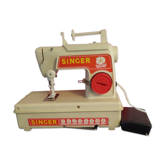 Singer Sewing Machine Child