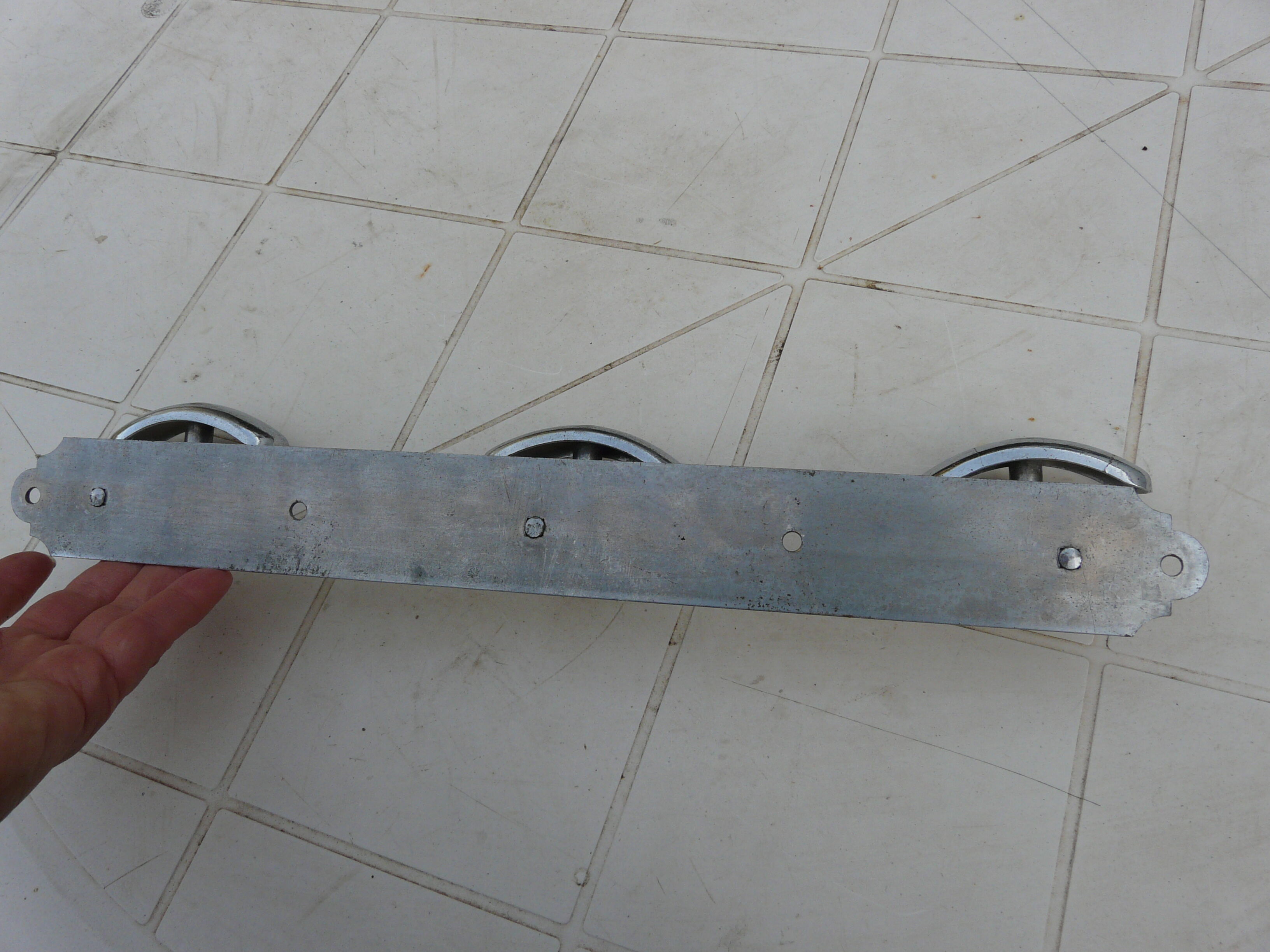 Wall coat rack in chromed metal 3 hooks 50s