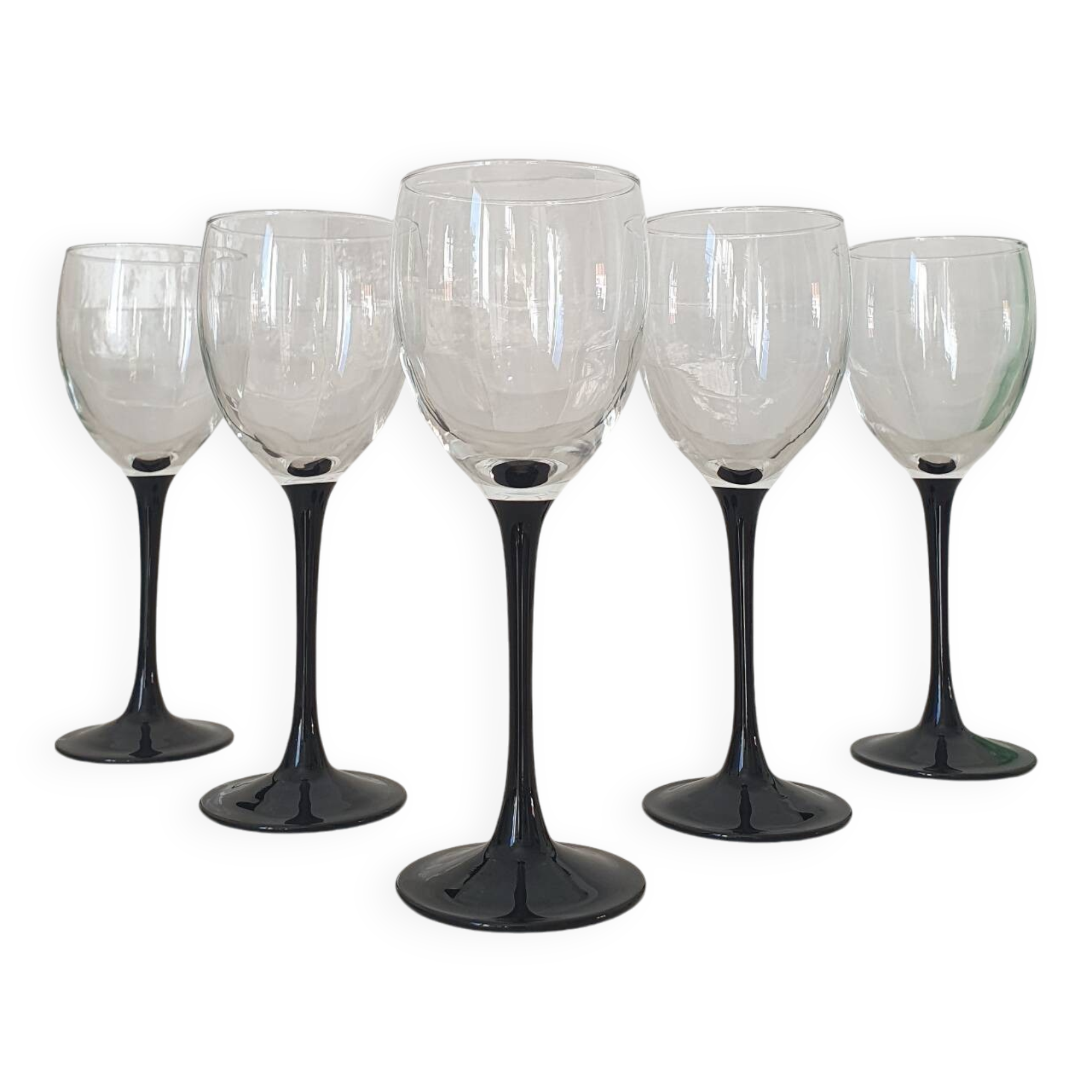 5 Luminarc black stem wine glasses