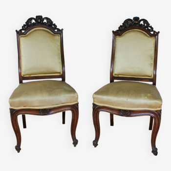 Pair of style chairs