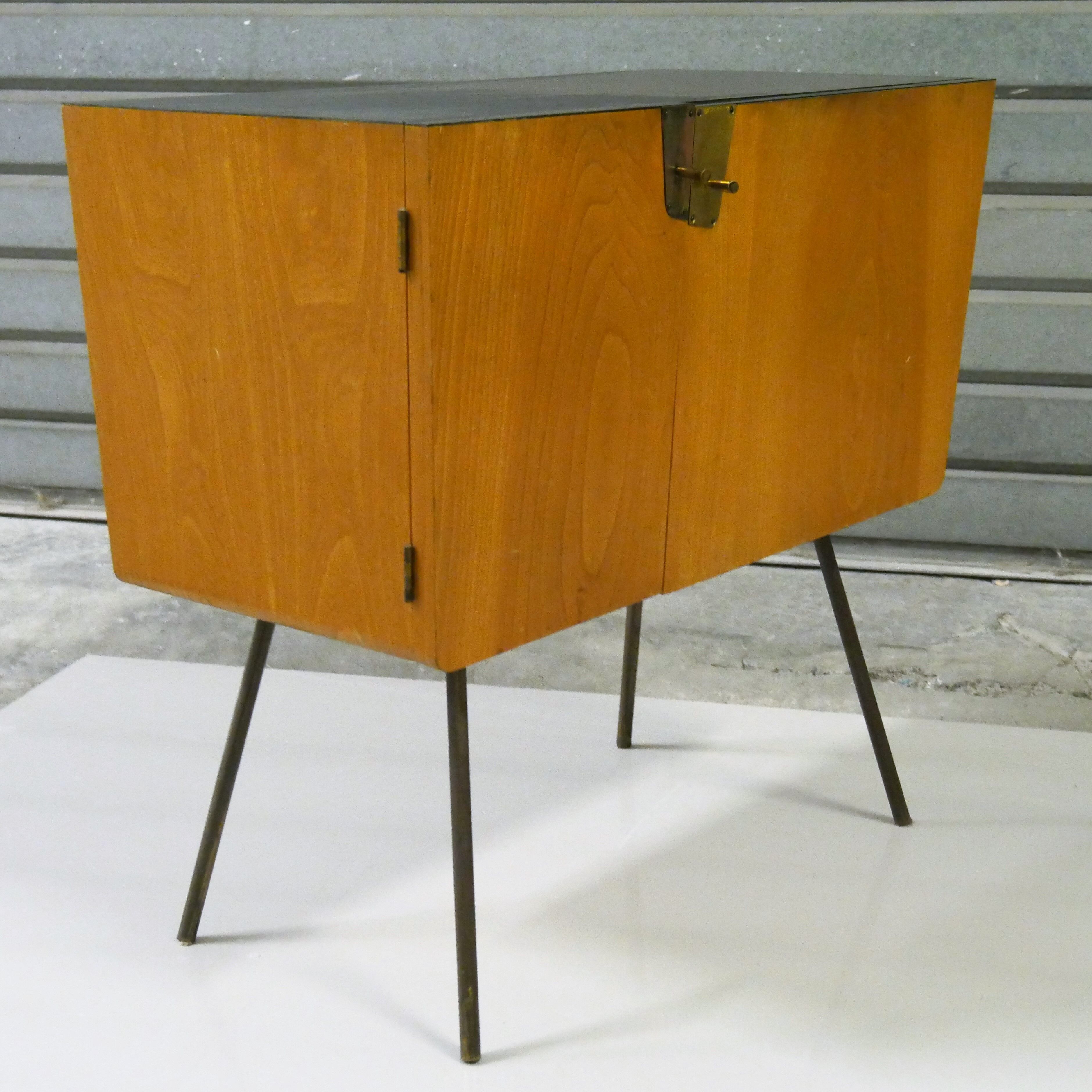 Ash and black laminate supplement furniture, edited by Verralux Germany 60