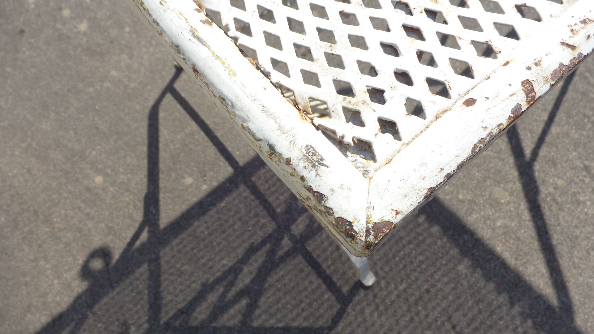 Table de jardin des années 30 en métal