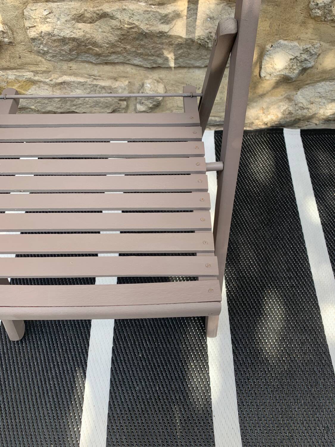 Children's folding chair