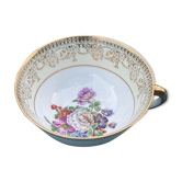 Tasse à thè en porcelaine de limoges, signée