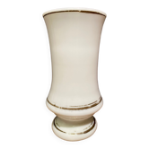 Vase on pedestal in white opaline nineteenth