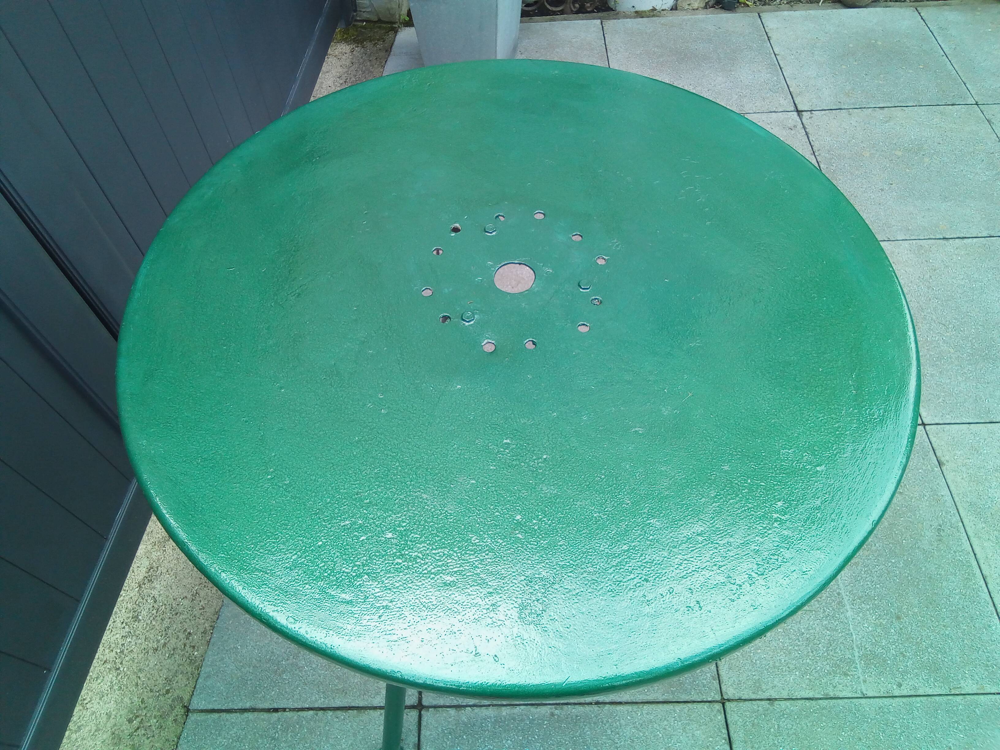 Très rare table de bistrot 1950 fer entièrement rénovée