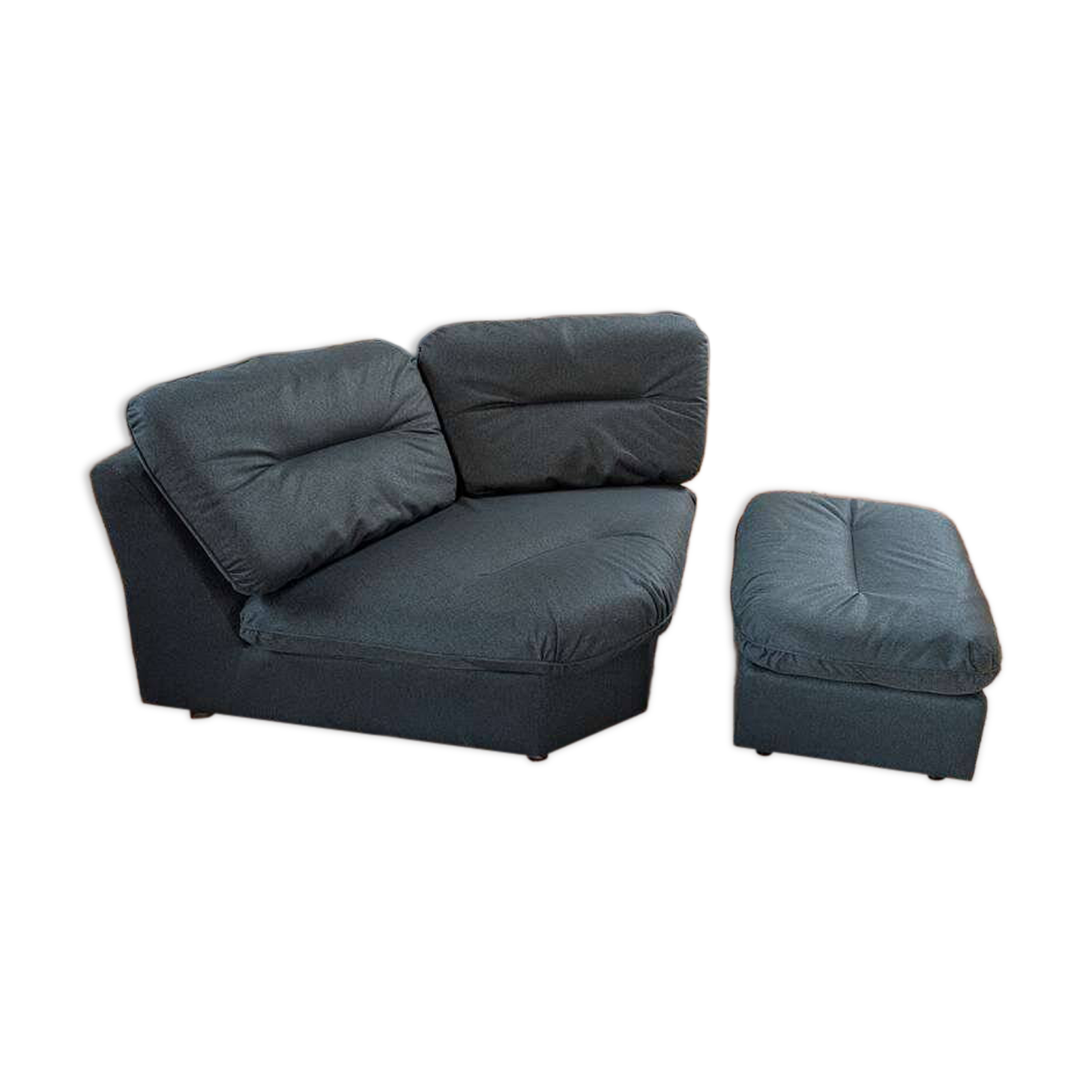 Chauffeuse angle vintage et son pouf