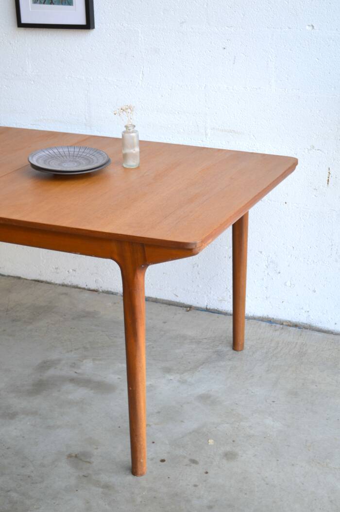 Table par McIntosh – double rallonges papillons 160cm