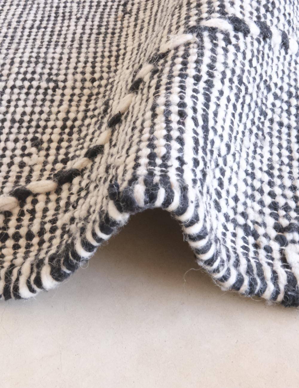 Berber Kilim Zanafi Rug - 316 X 185 cm
