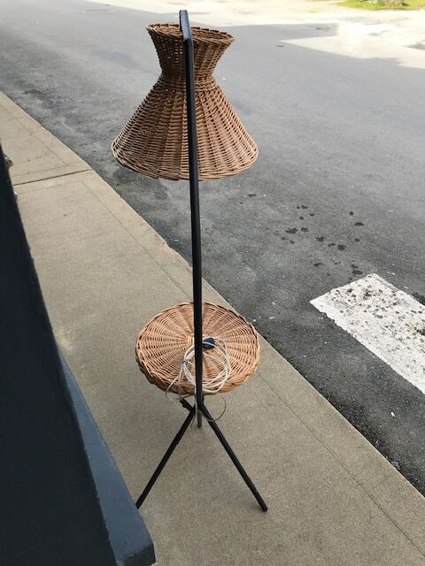 Rattan lamppost