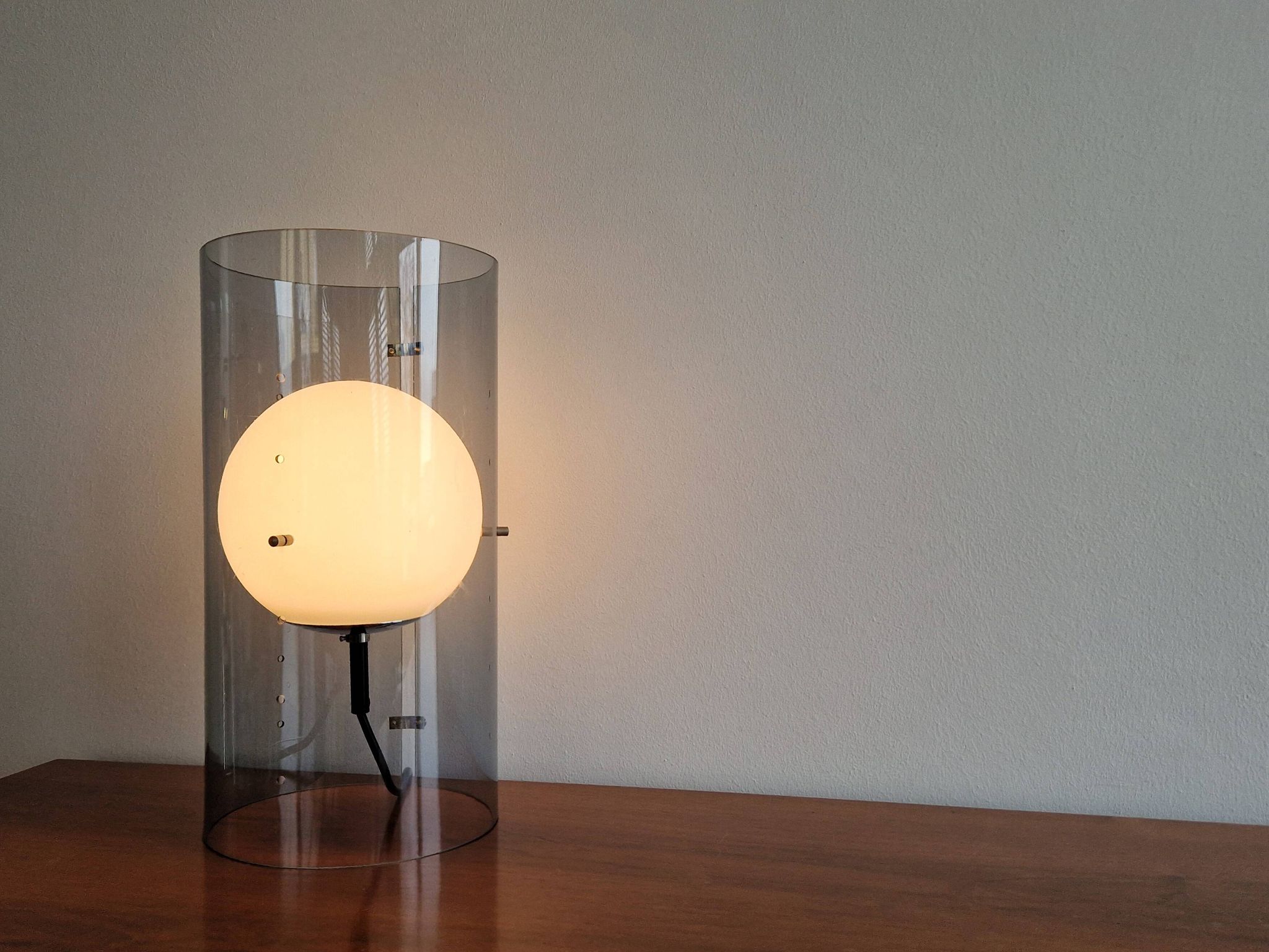 Model D-2045 Cylindrical table lamp with globe for Raak Amsterdam, The Netherlands 1960's